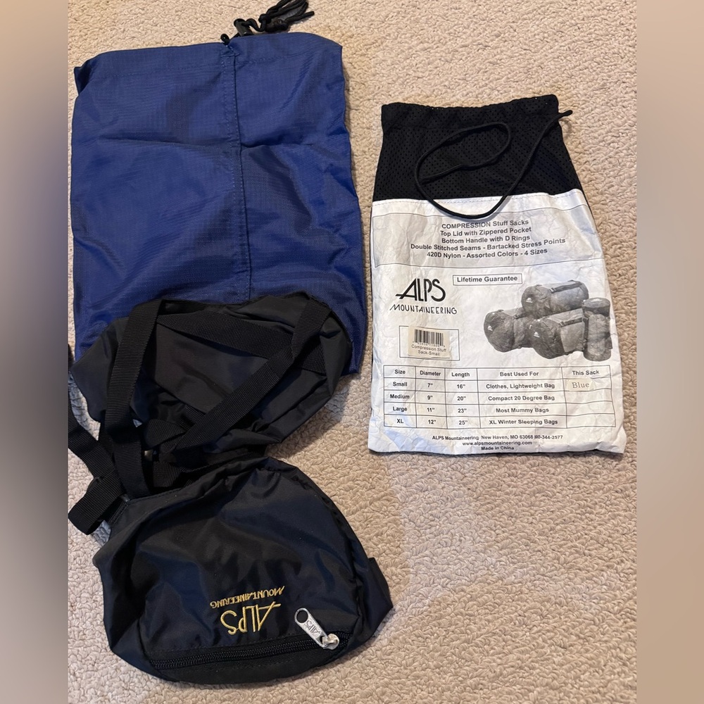 Set of 2 ALPS Mountaineering Compression Stuff Sacks - New